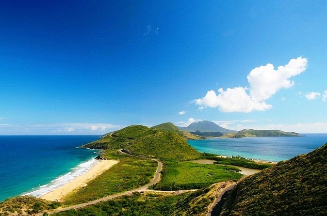 Capital City Tour and Beach Splash - Timothy Hill Overlook: the viewpoint that frames both oceans