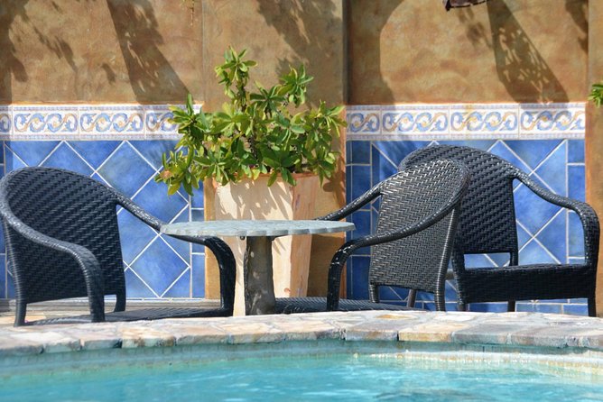 Palms Court Gardens and Restaurant Day Pass - Cruise day logistics: walk vs taxi, and why timing is everything