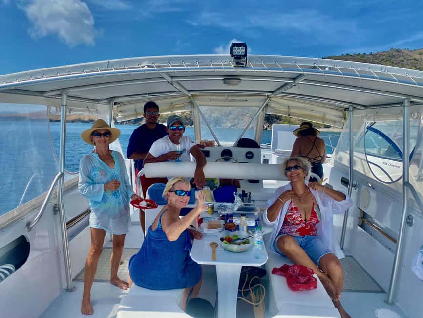 PRIVATE POWER CATAMARAN - Who should book this private catamaran day