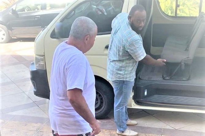 Shared or Private St Kitts Airport Roundtrip Transfer - Shared vs private: your real choice is how much directness you want