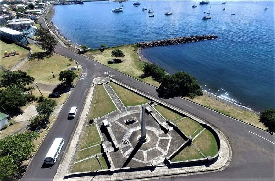 St. Kitts: Basseterre, Royal Highlight Tour - Brimstone Hill Fortress as a possible add-on