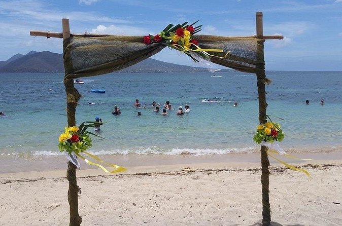 St Kitts Sightseeing Tour to Brimstone Hill Fortress with Beach Visit - The tree stop at Wingfield Estate and Romney Manor